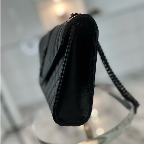 🌟SOLD🌟 NWT YSL Triquilt Black Envelope Bag - Picture 5 of 13